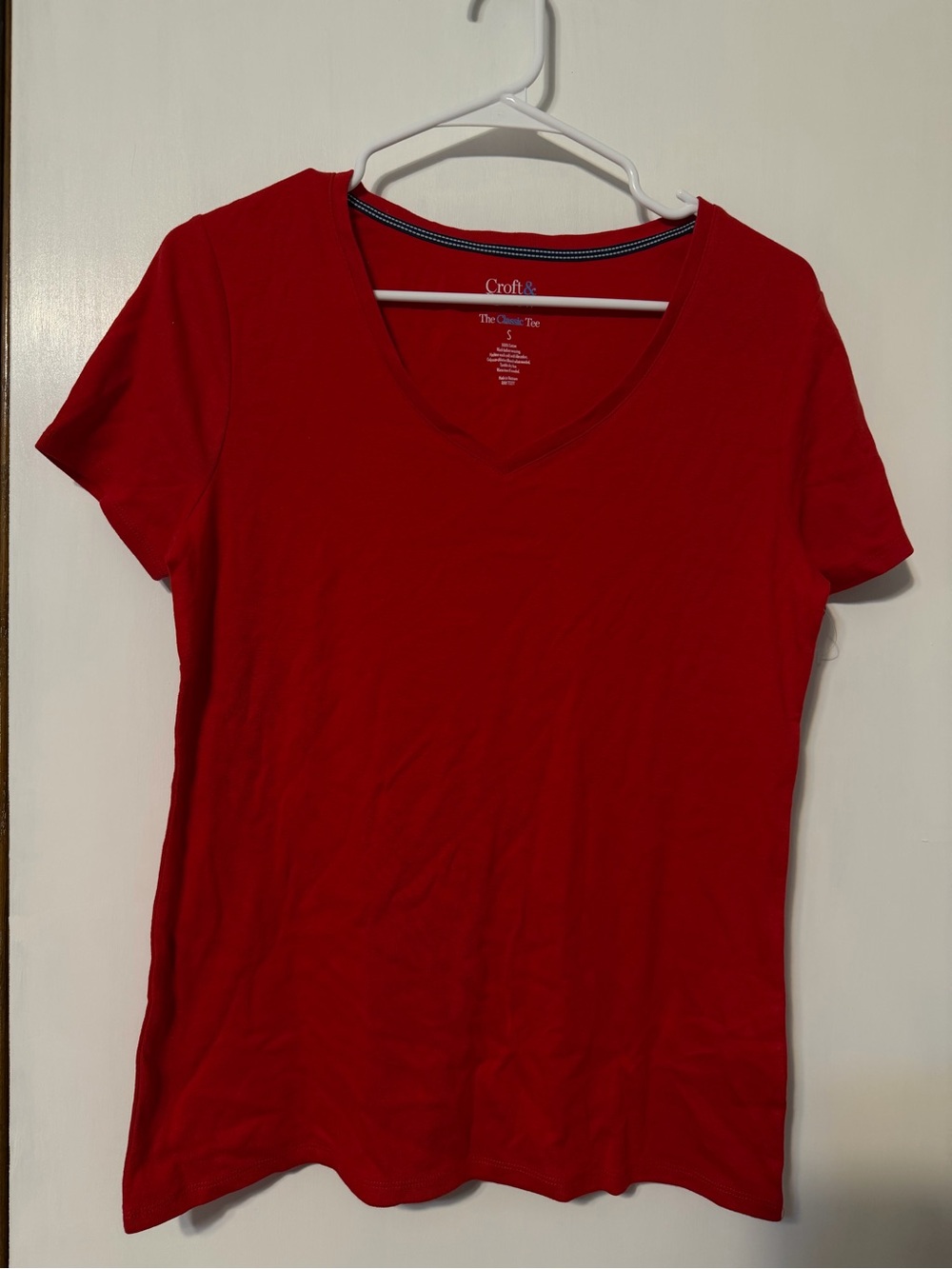 croft & barrow Red V-Neck Short Sleeve Tee